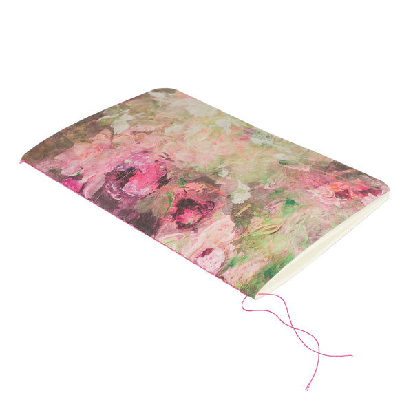 Carnet Prune fermé imprimé fleurs couverture papier gaufré